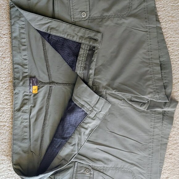 Eddie Bauer Women's Green Cargo Shorts - Picture 1 of 10